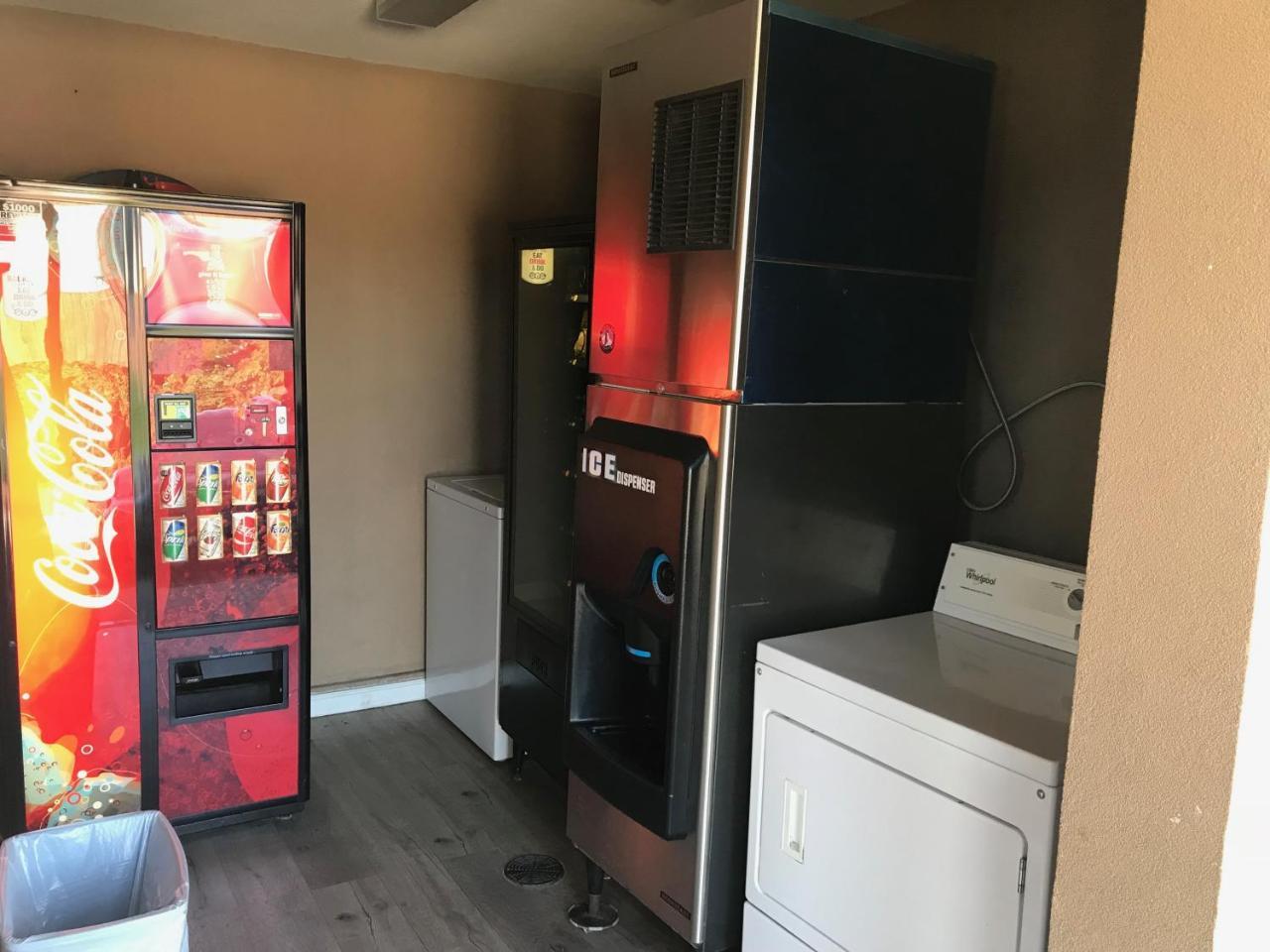 Paradise Inn & Suites Baton Rouge Eksteriør billede